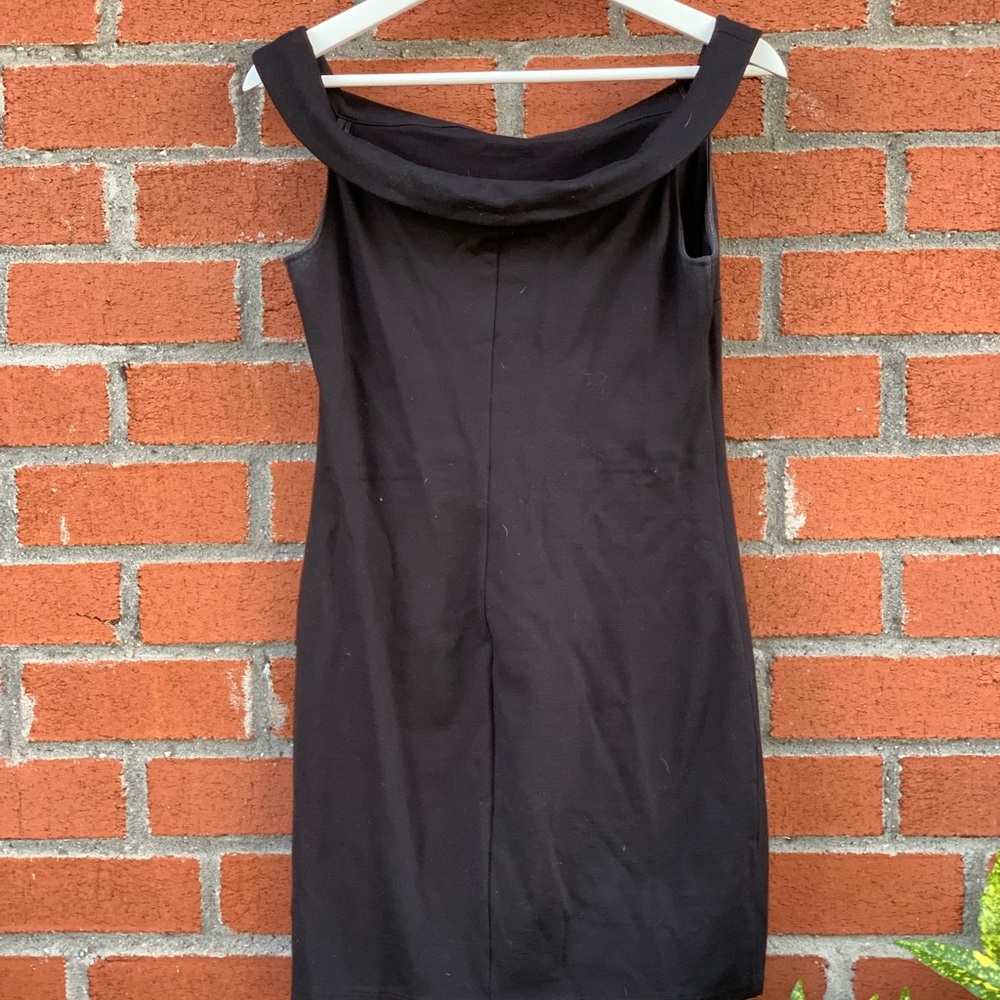 Black bodycon dress off the shoulder style